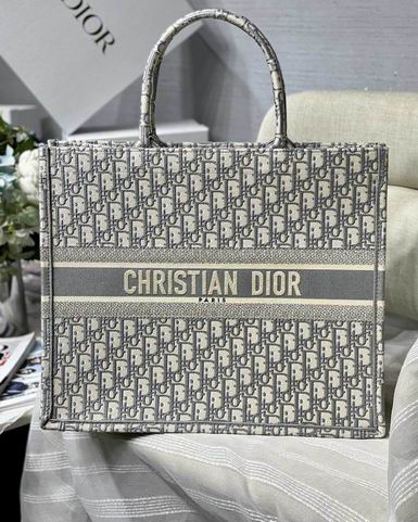 Dior M1286 41.5x38x18cm yz