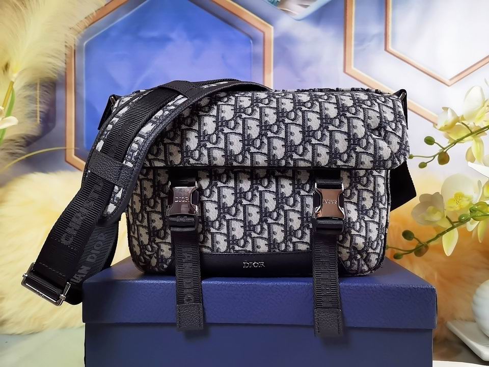 Dior Explorer 93353 31x21x8cm wo