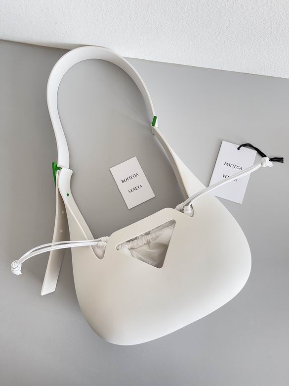 696920 27x17x7.5cm BG 3