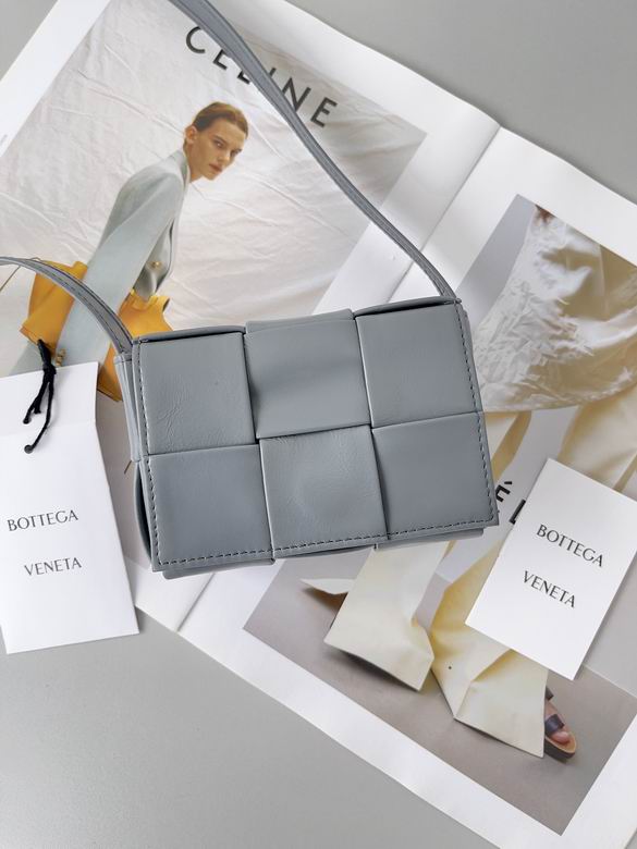 667048 12x8x4cm BG 5