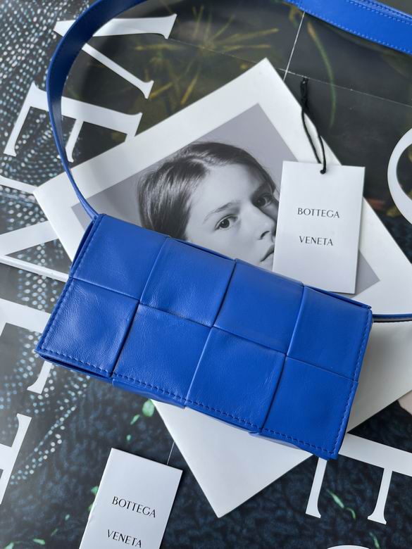 651053 17.5x5x2.5cm BG 2