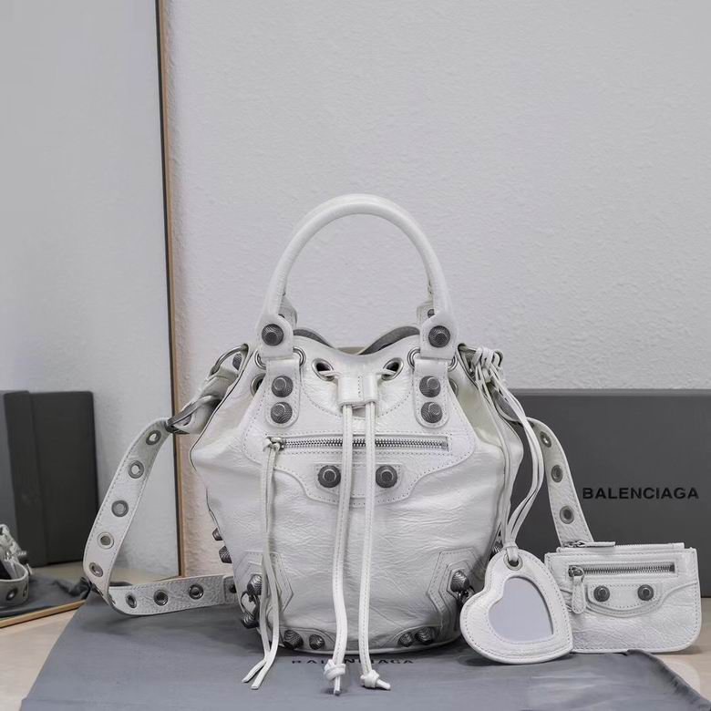 Balenciaga 30x23x17cm FY 5