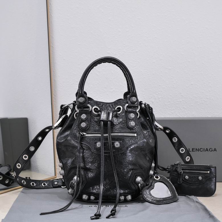 Balenciaga 30x23x17cm FY 6