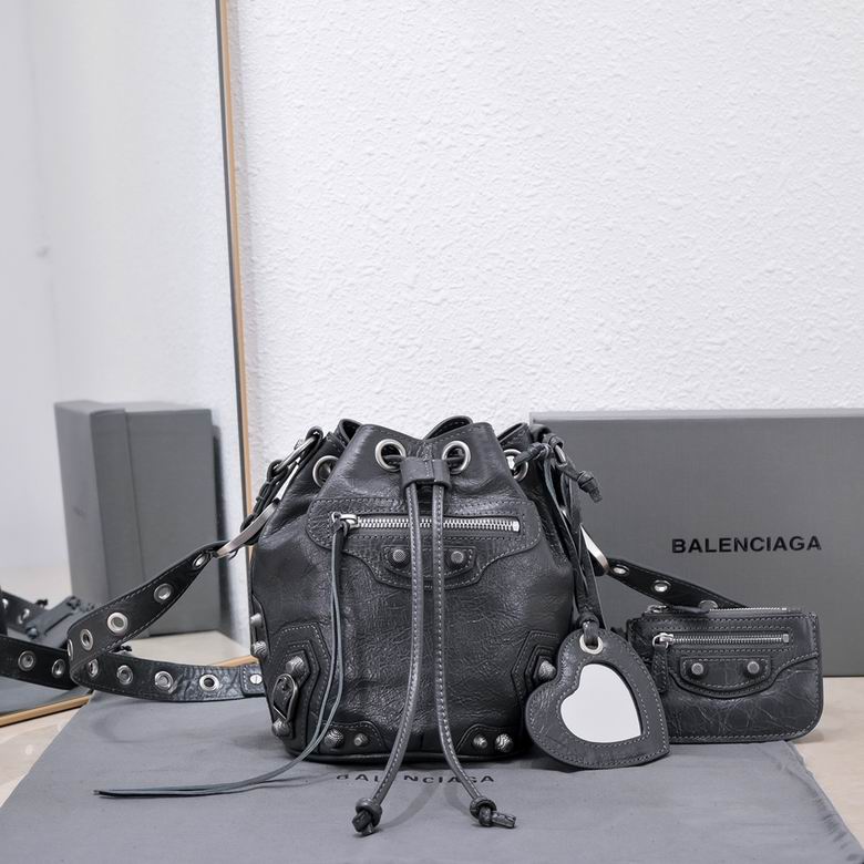 Balenciaga ��15x��20x��18cm FY 6