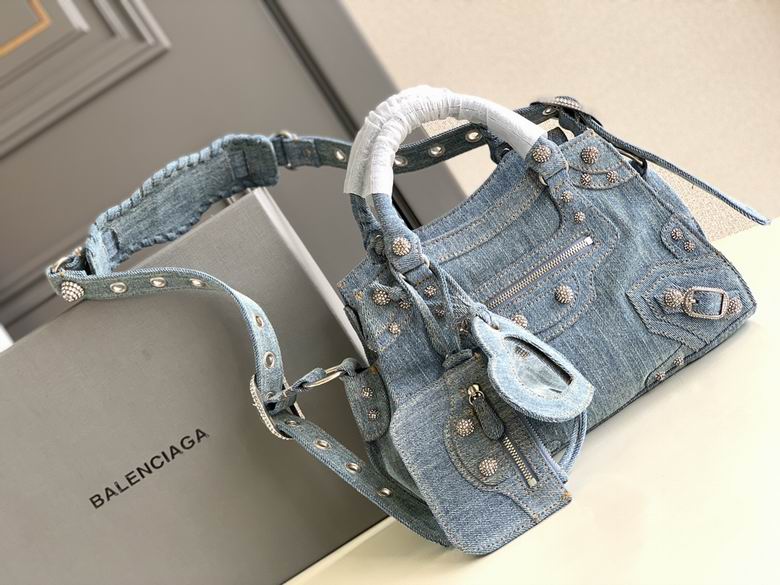 Balenciaga 26x17.8x11.4cm FY 1