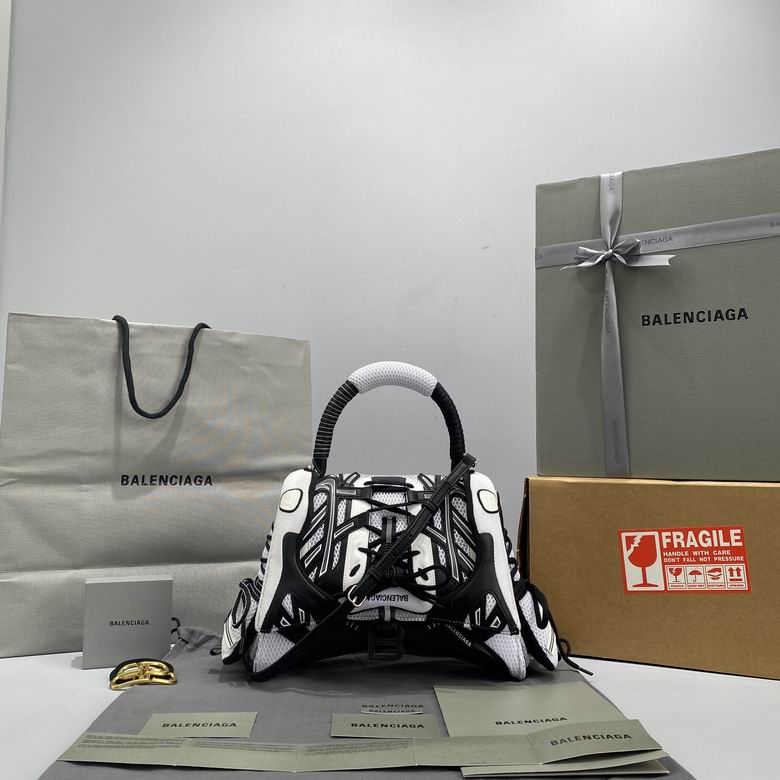 Balenciaga 30.5x33x12cm  FY