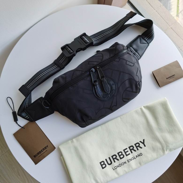 Burberry 31x7.5x16cm  HQ