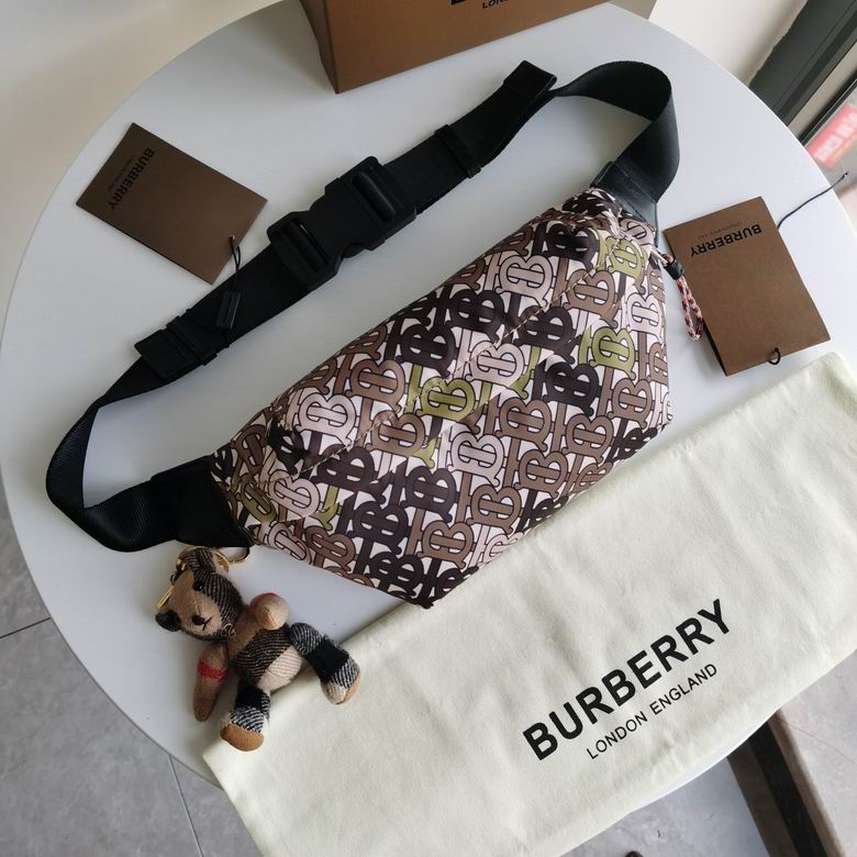 Burberry 31x7.5x16cm HQ  1