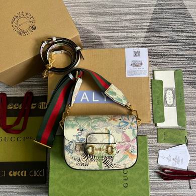 Supreme 677266 20.6X14.5X5cm MP