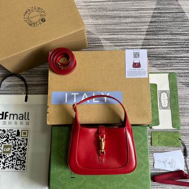 637091 19X13X3cm MP 3