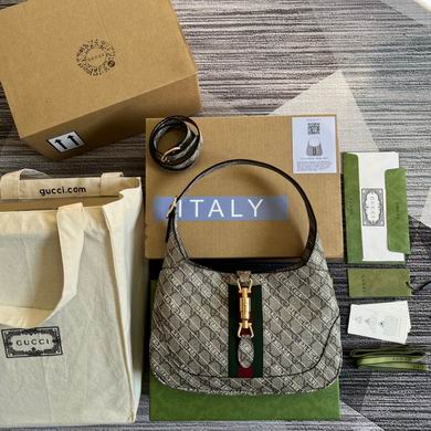 636706 28X19X4.5cm MP