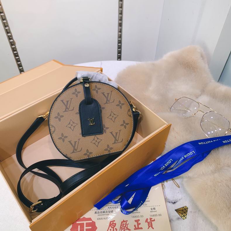 Boite Chapeau M44680 17x15x7.5 cm cs