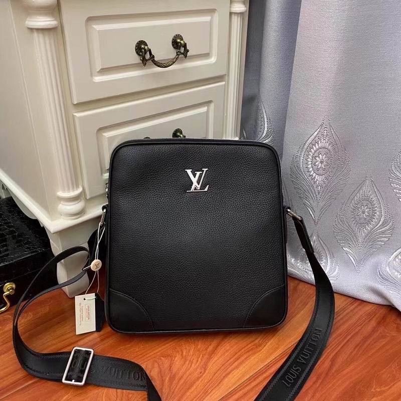 LV Messenger bag