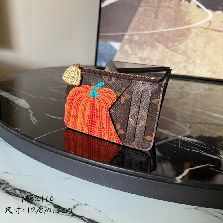 M82110 12X8X0.8cm YG