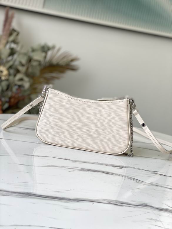 Easy Pouch On Strap M80479 19x11.5x3 AF