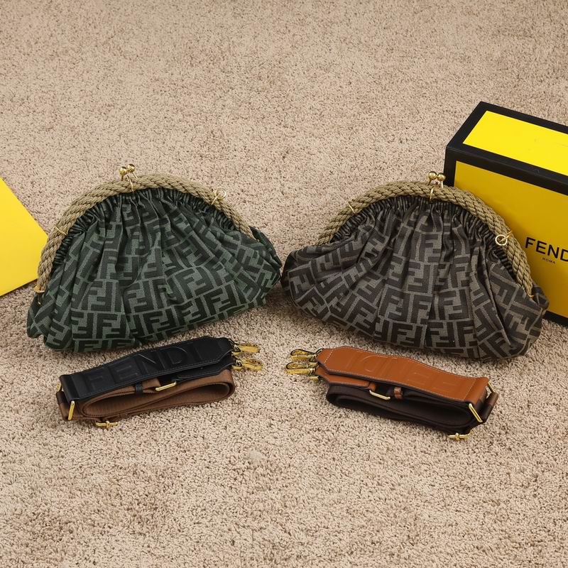 Fendi Shell 7739 42x21x15cm  ww