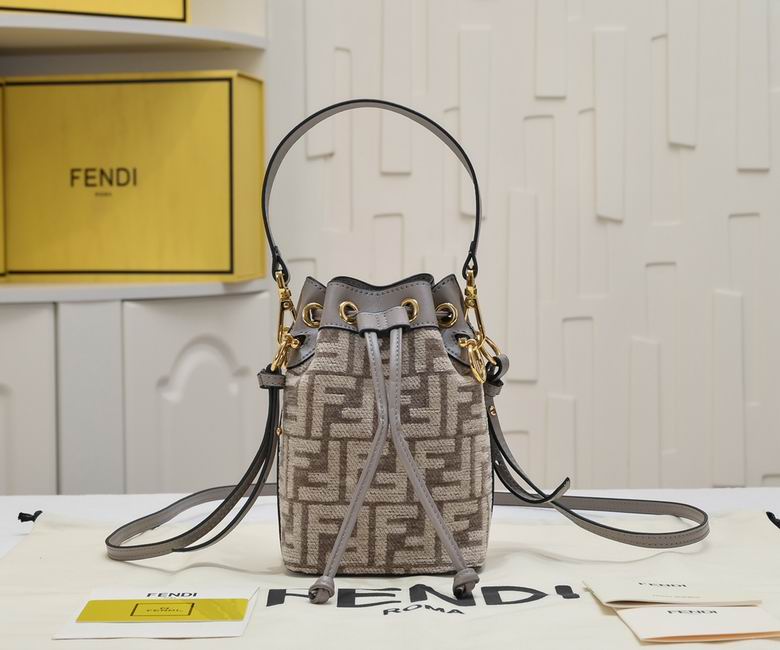 Fendi 8899 18x12x10cm ww