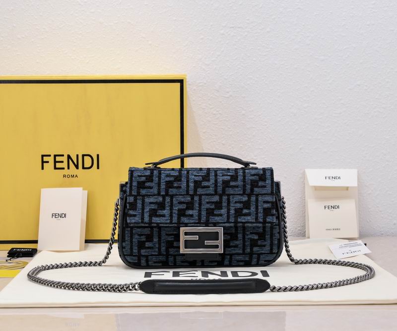Fendi Baquette 008 24x14.5x7cm ww