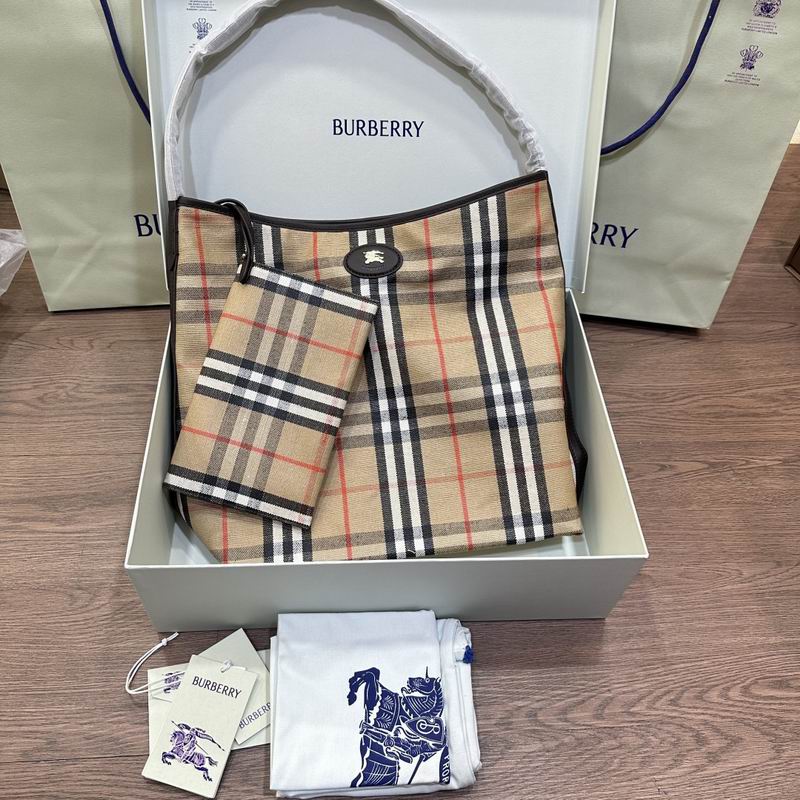 Burberry 35.5x15x38cm HQ