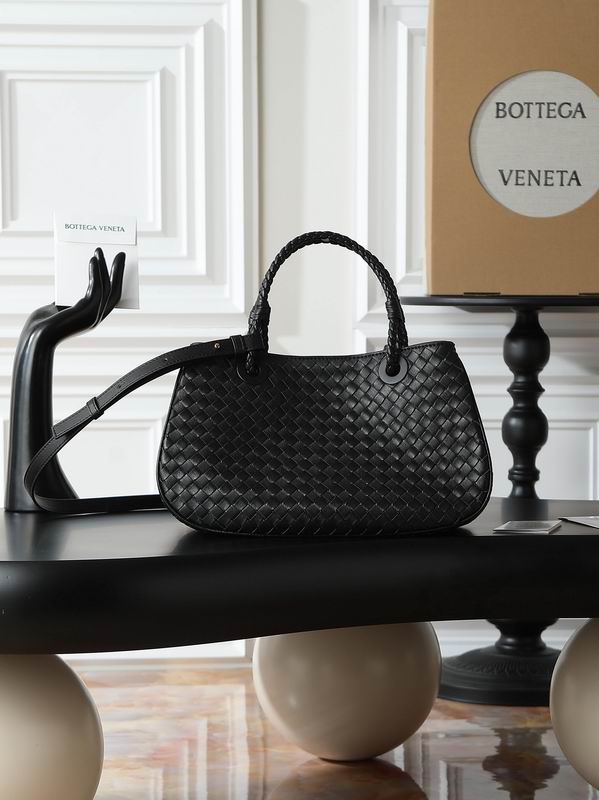 836261 31x18.5x16xm T1