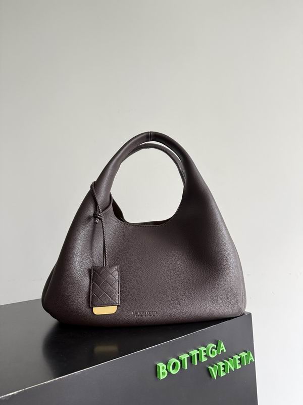 844251 39x24x18.5cm T1