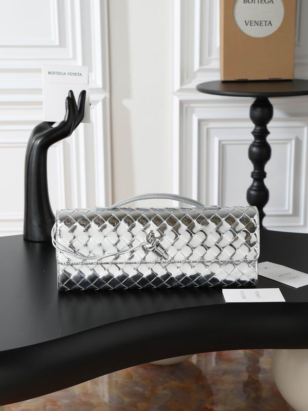 741511 31x13x3cm  T15