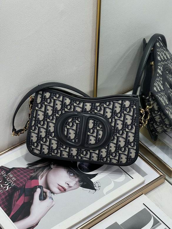 Signature Hobo 8804-1 23.5X14.5X6cm YG