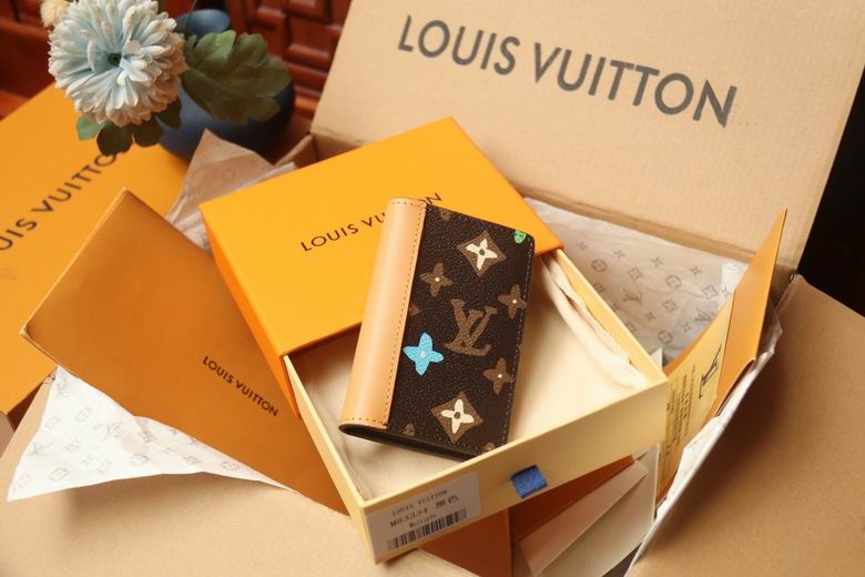 M83337 7.5X11.1X1cm XM