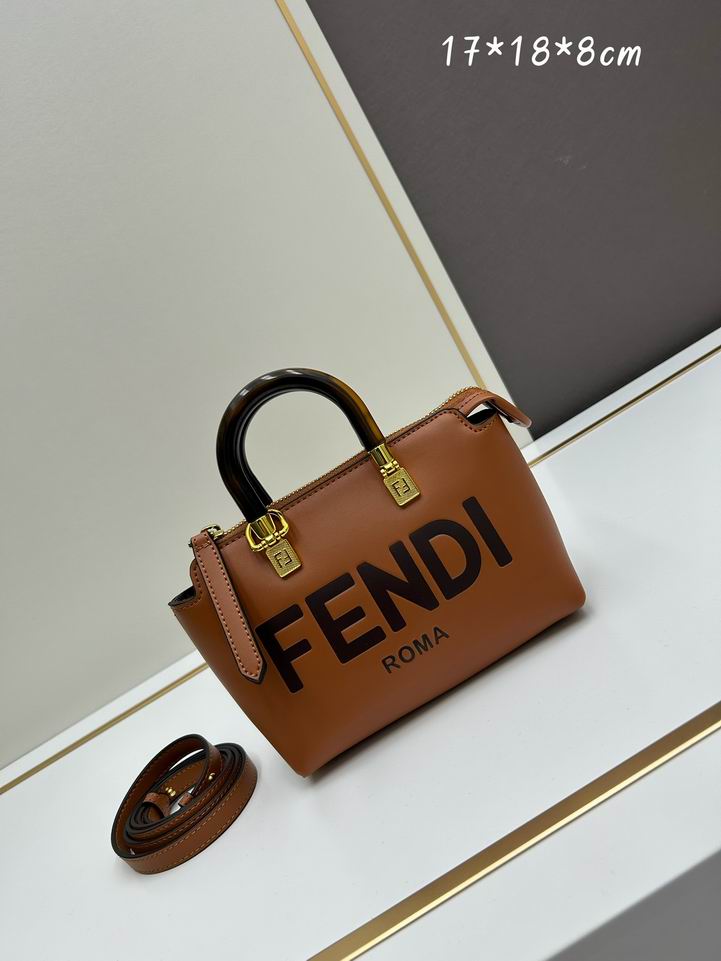 Fendi 17x18x8cm jj3