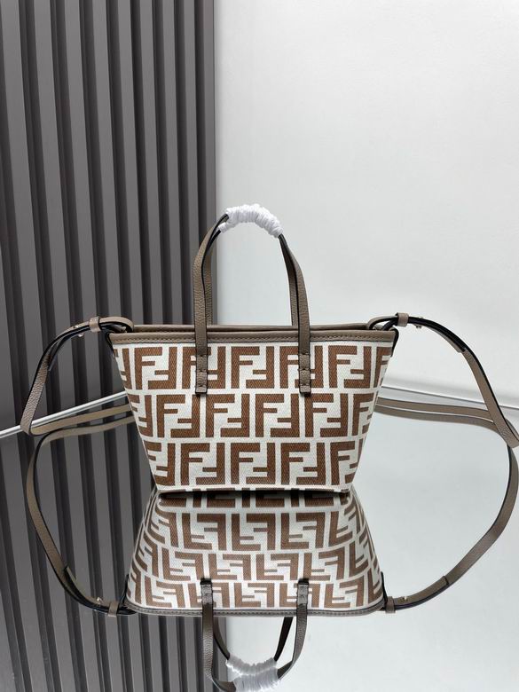 8100 23X19.5X15cm H 3ɫ