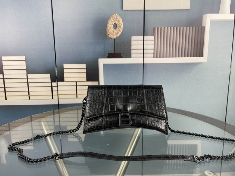 2025 Balenciaga Downtown 1��1