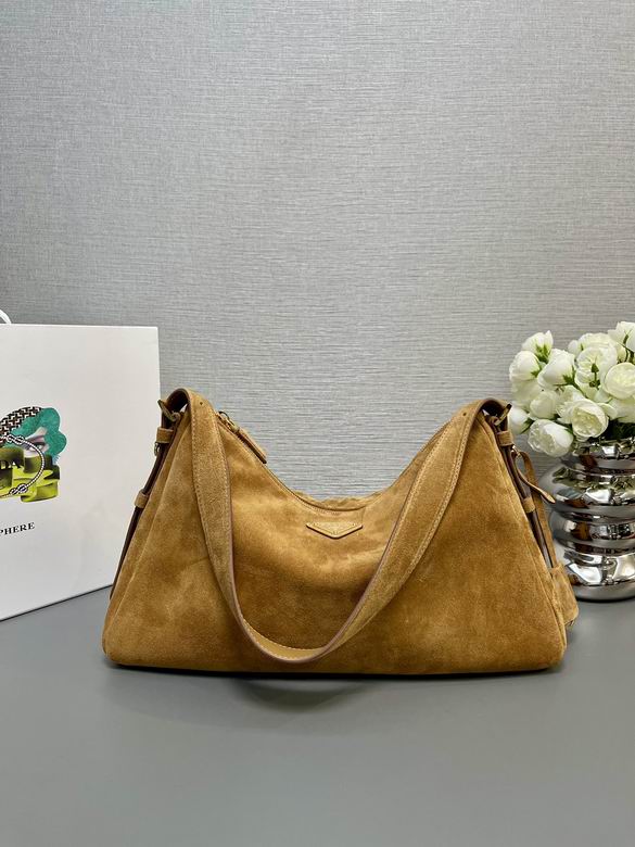 1BC228 39X24X11.5cm YG