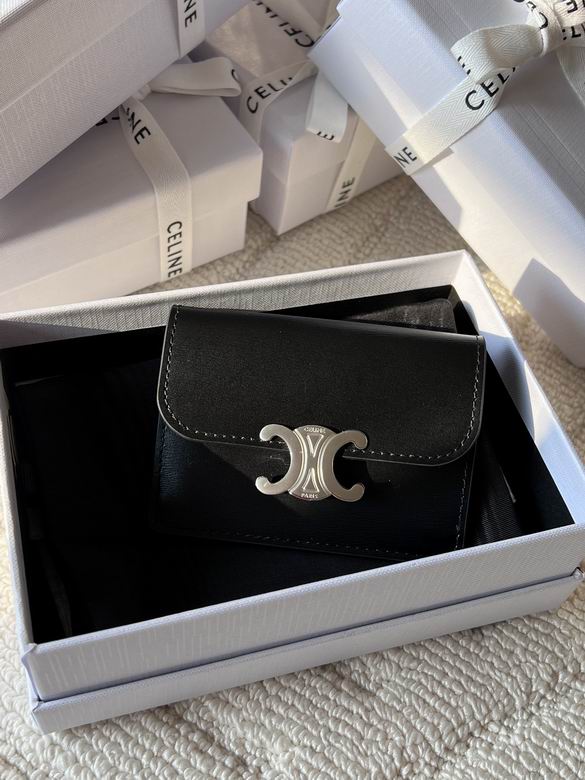 10I583 10.5X7X1cm YG 6