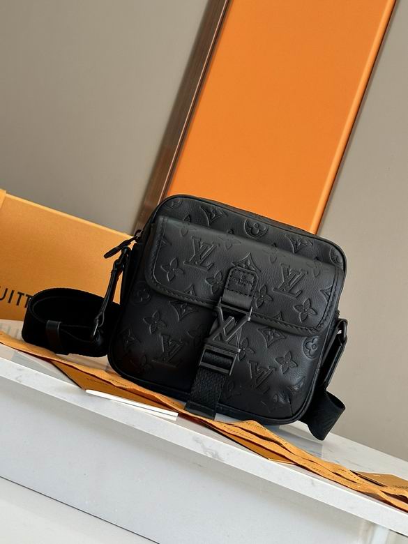 M12516 18X17X7.8cm WP