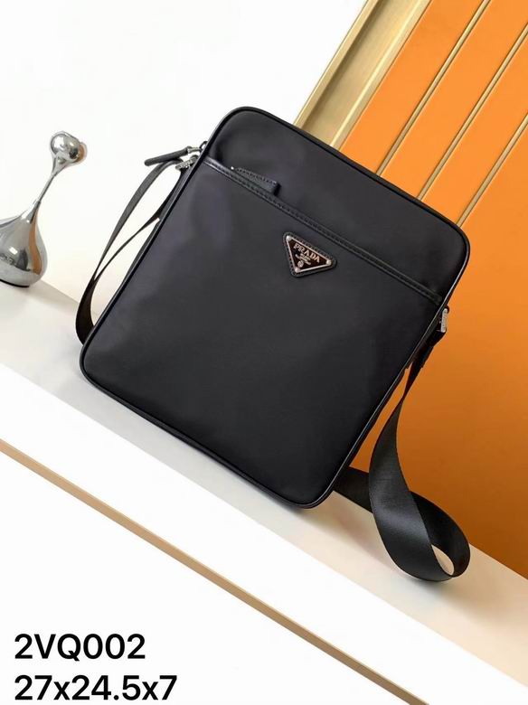 2VQ002 27X24.5X7cm WP