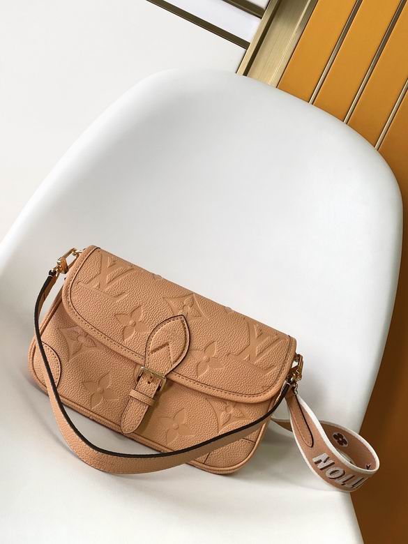 M11817 23X16X8.5cm WP