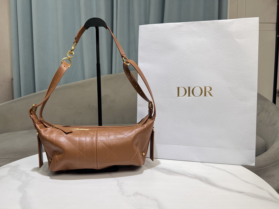Dior 2416 23x14x16cm yz3