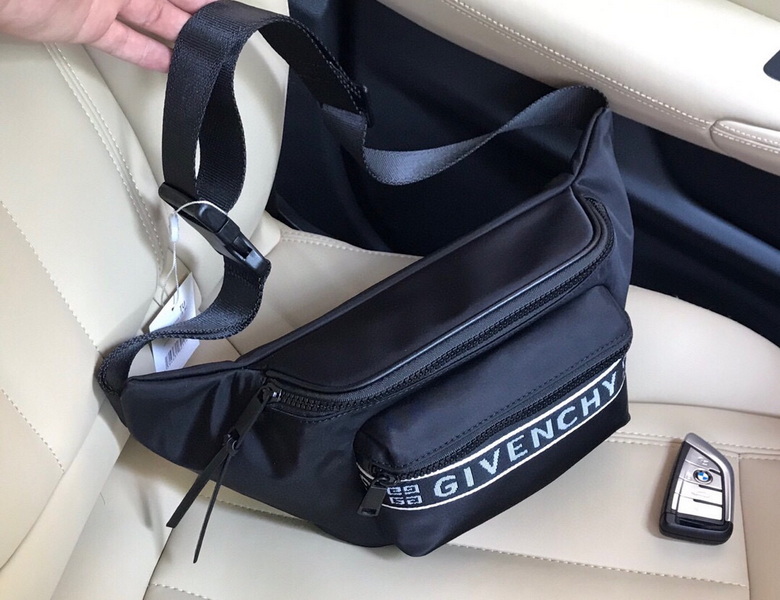 Givenchy ���� 1��1