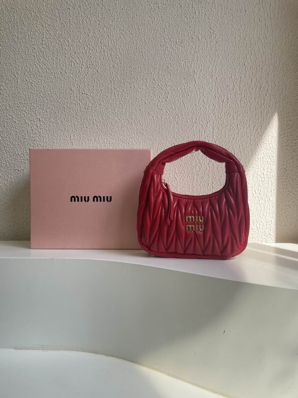 Miumiu 616003 20x17x6cm zy