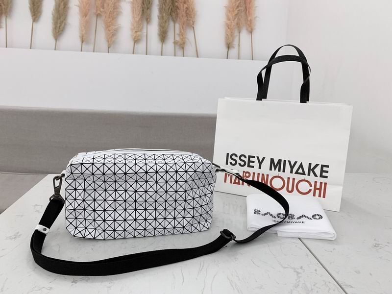 Issey Miyake BB89-AG131 23x15x11cm Yt9