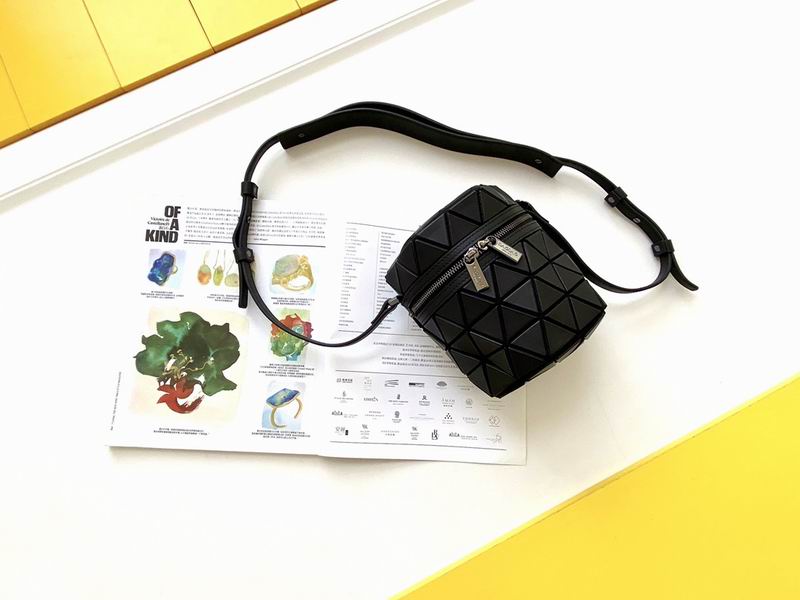 Issey Miyake 16x14cm Yt 6ɫ