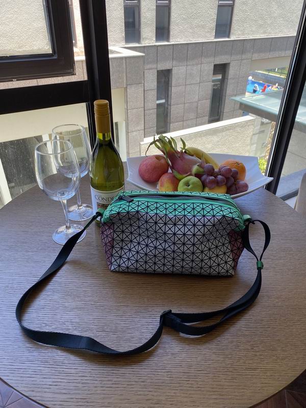 Issey Miyake 25.5x14.5x11cm Yt 3ɫ