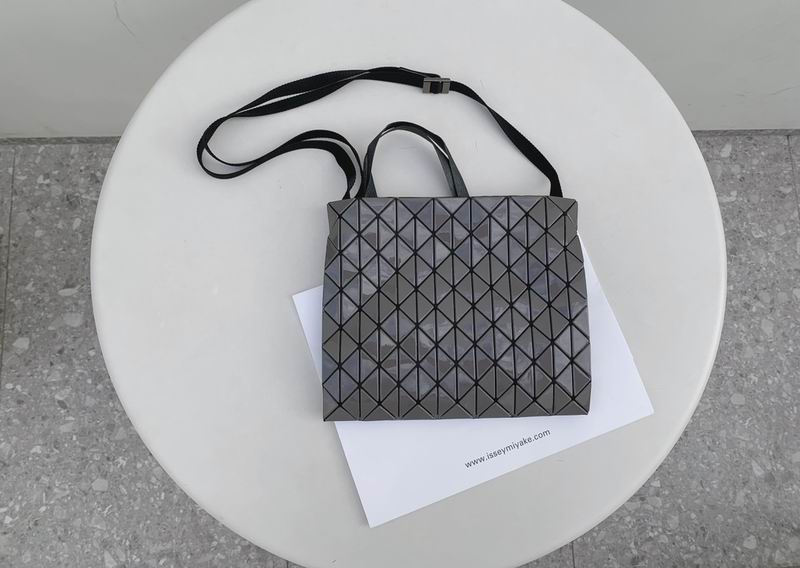 Issey Miyake BB35 28x24x2.5cm Yt̼��ɫ