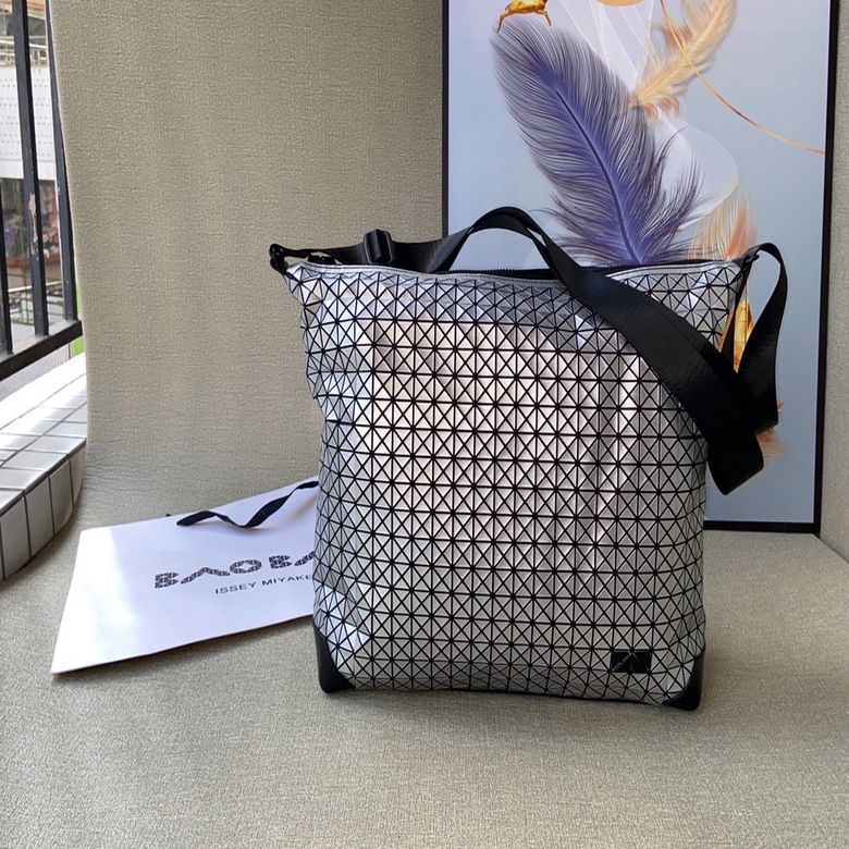 2024 Issey Miyake б���1��1