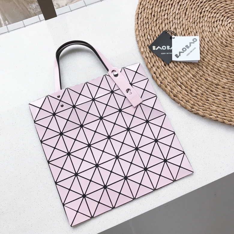 2024  Issey Miyake �����1��1