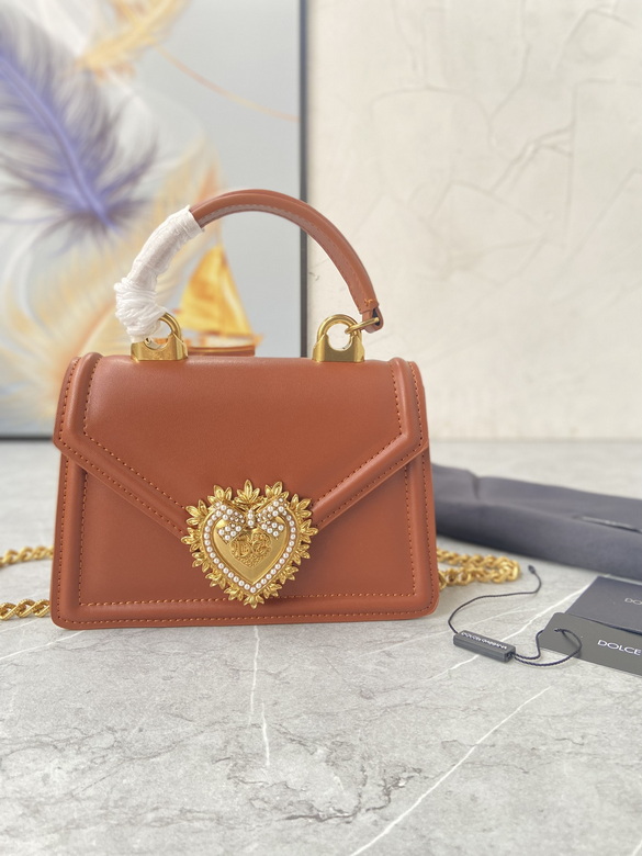 Devotion 24X17X9cm 072801 YT 6