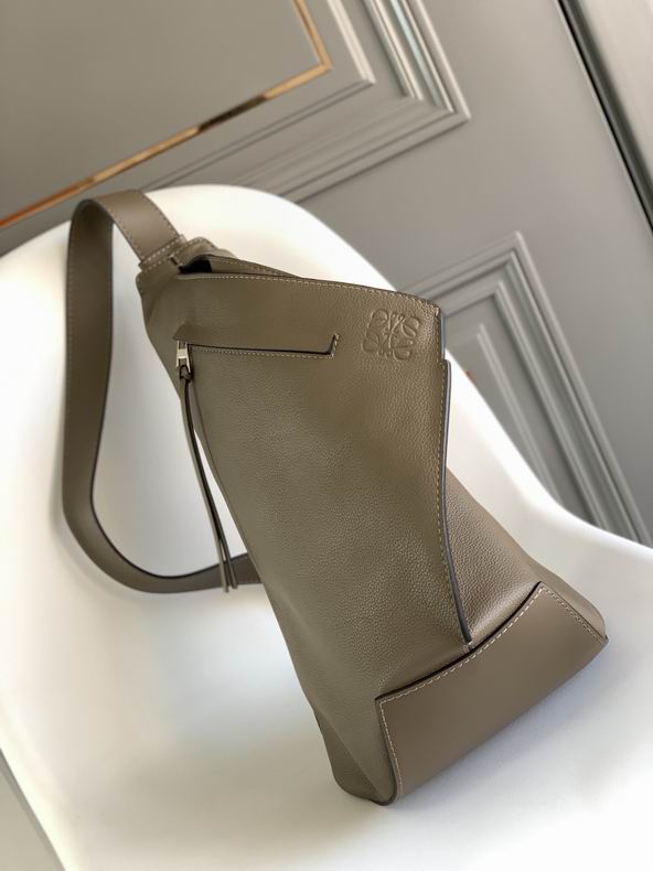 Loewe 060355 47x25x17cm ss 35