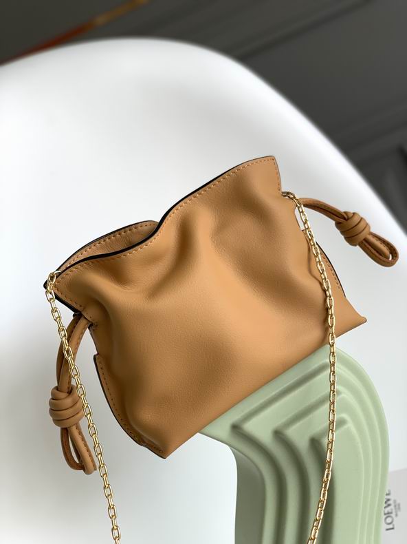 Loewe 10853 15.5x12.5x5.5cm ss22