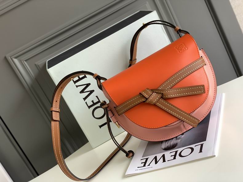 Loewe 011821 20x19x11.5cm ss7