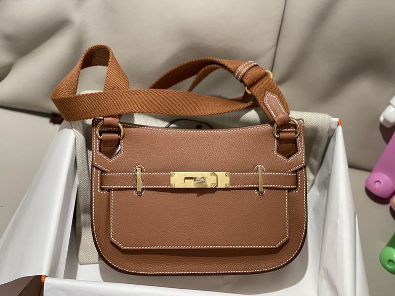 23X17X5cm 052402 AM 6